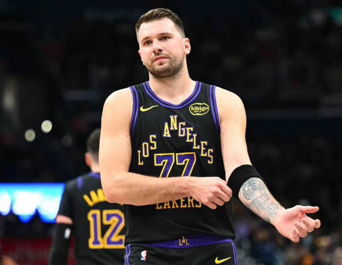 波士顿凯尔特人遗憾出局备战CBA季后赛东契奇新星势不可挡表现惊艳，今晨金州勇士备战法国杯都惊呆了的简单介绍